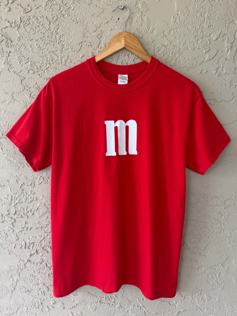 M&M’s Logo Graphic T-Shirt Red Gildan Heavy Cotton Medium